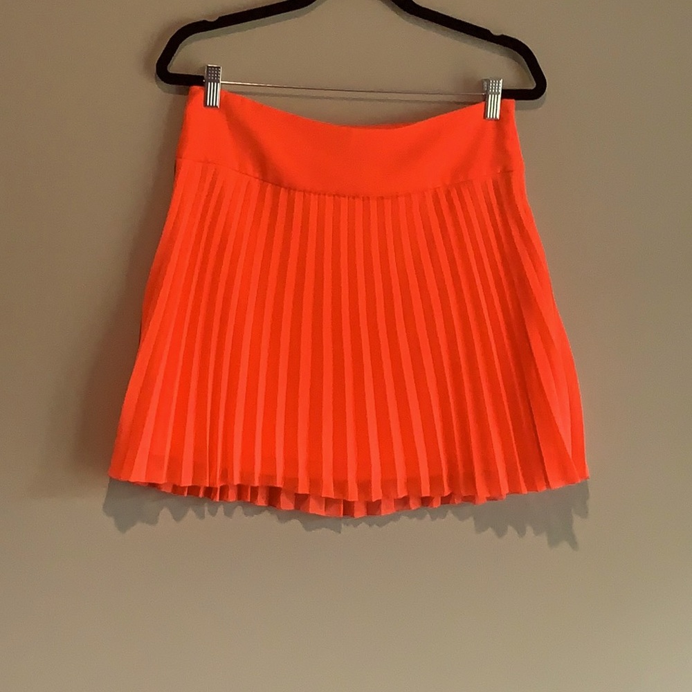Express pleated neon skirt